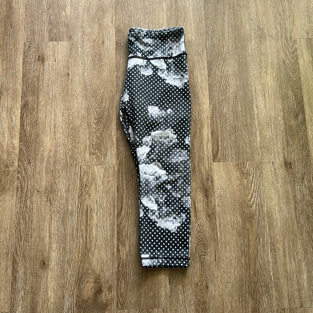 Lululemon Wunder Under Crop II Dottie Dream Rose Neutral Blush Black Size 8